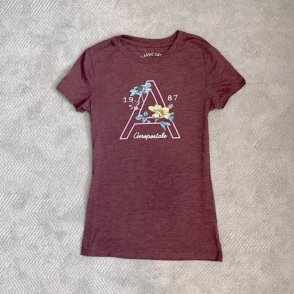 Aeropostale T-Shirt (size s)